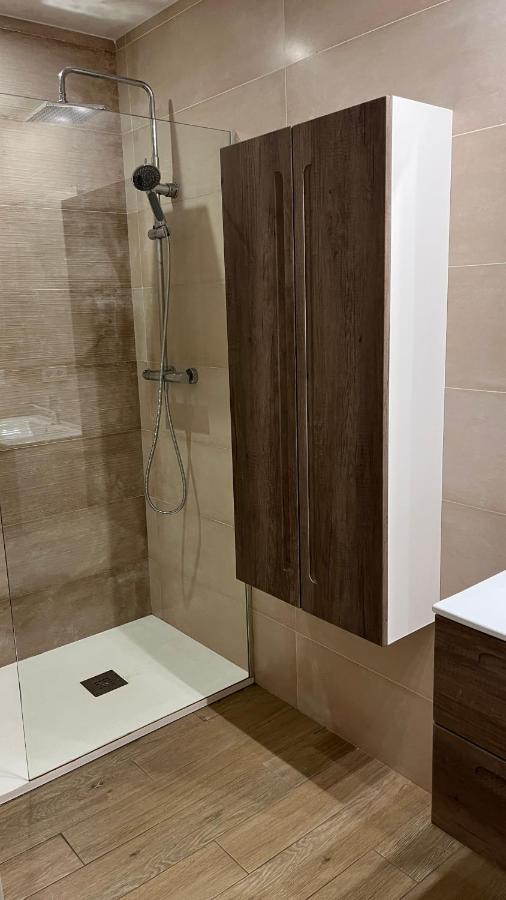 Apartamento En La Playa. Free Parking. Free Wifi L' Escala Esterno foto